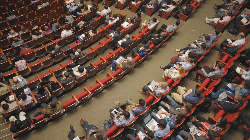 My First International Speaking Experience: Sharing My Research on Work Addiction at EAWOP 2025
